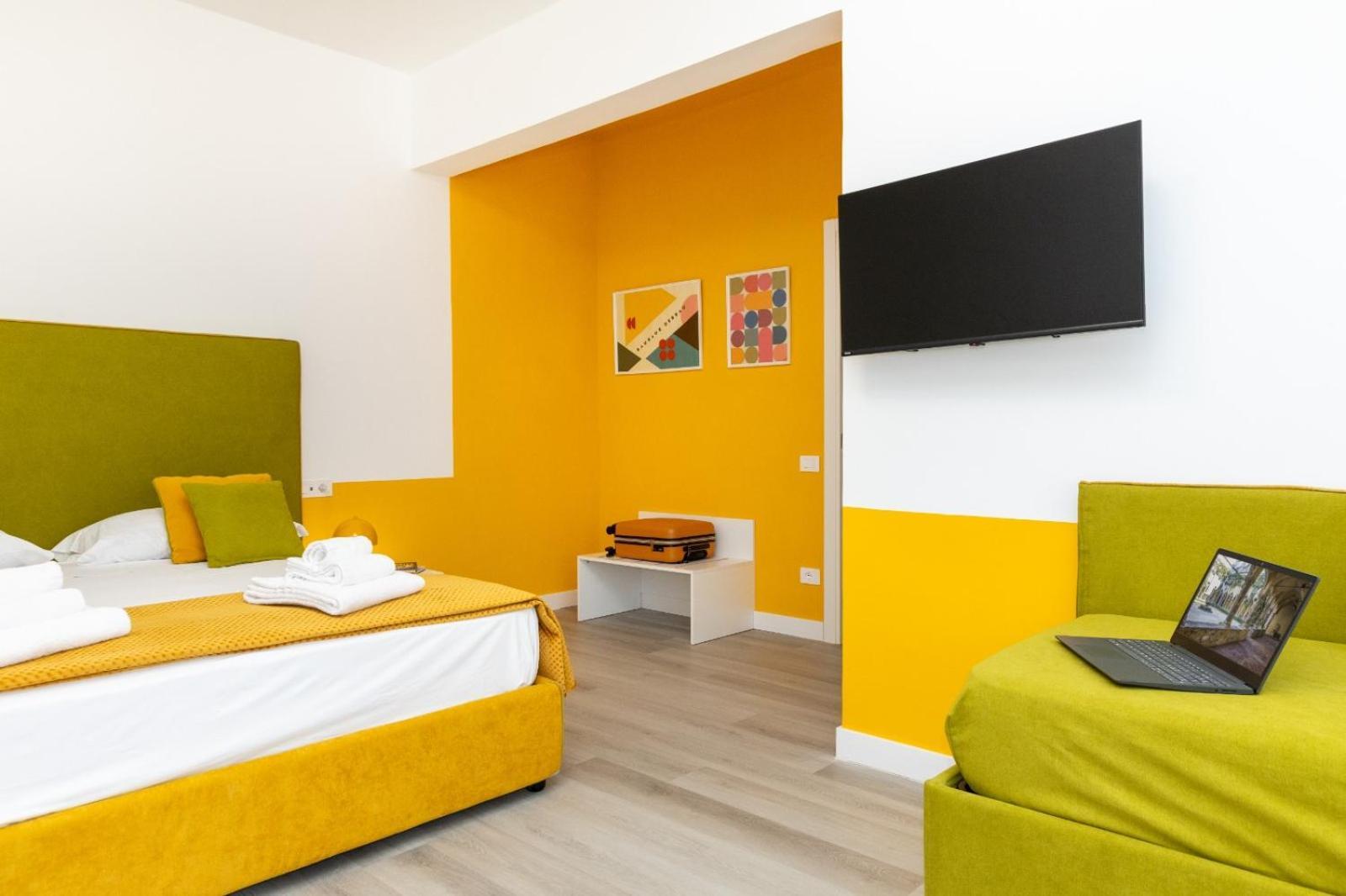 Sunny Flat Sorrent